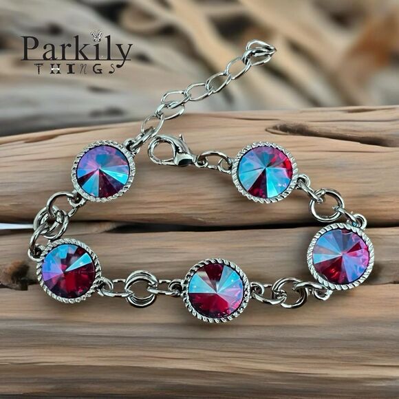 Handcrafted bracelet with red Swarovski crystal - Picture 1 of 4